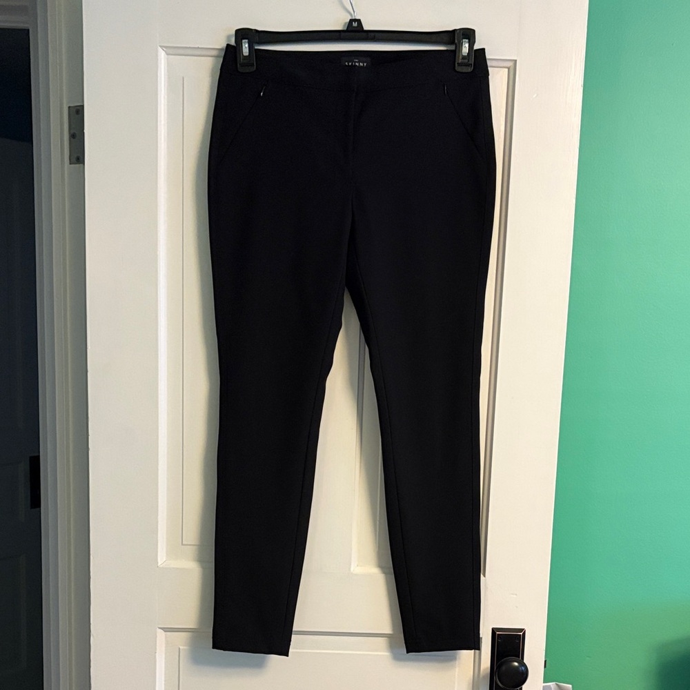 WHBM sz 4 Skinny Ankle Black Slim Fit Pants